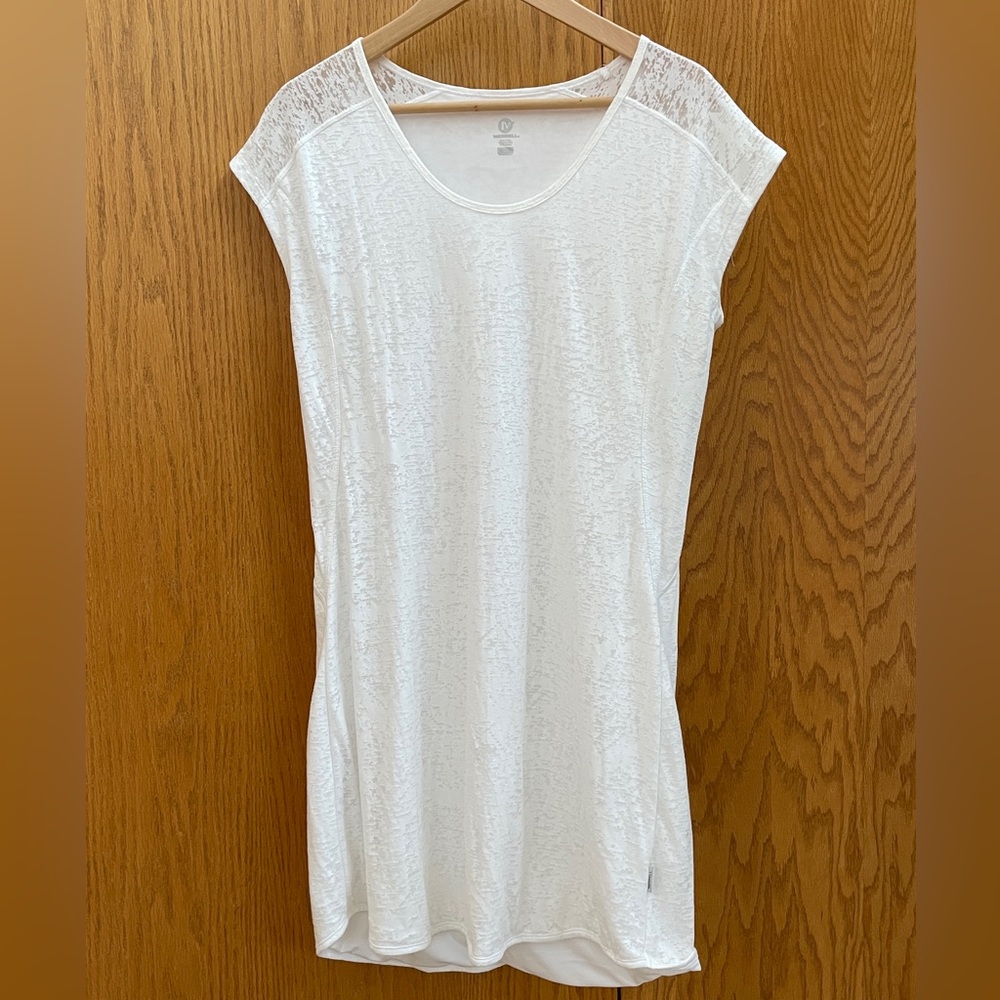 EUC Merrell White Dress, size Large